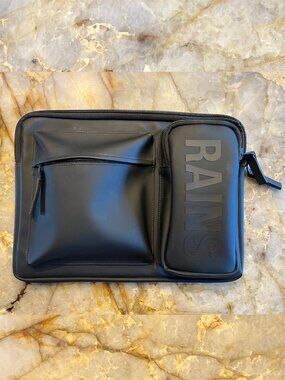 RAINS Texel Laptop Case 15"/16" - Black & Waterproof (Great Condition)